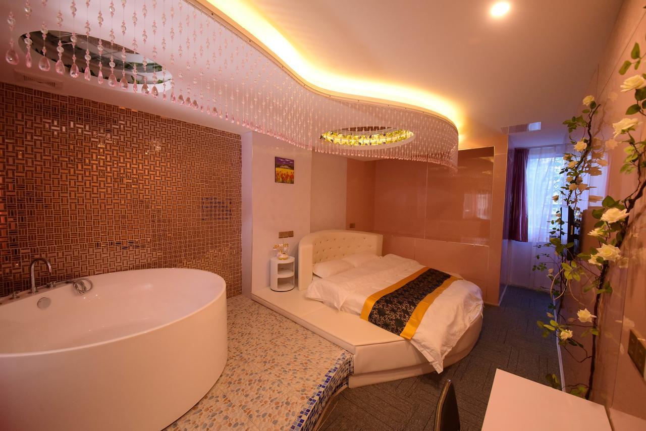 Century Hua Na Loves Boutique Hotel Qingdao Exterior foto