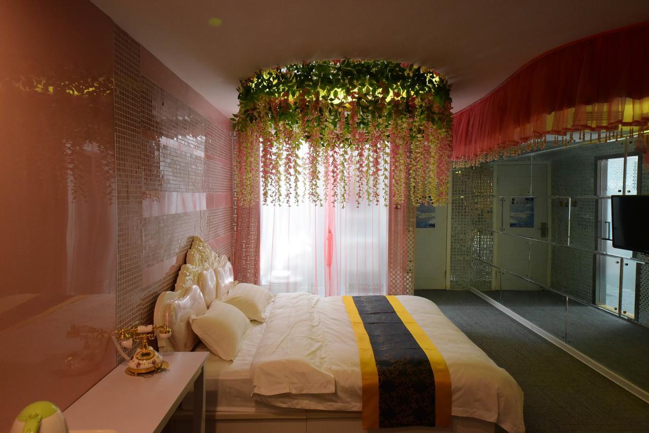 Century Hua Na Loves Boutique Hotel Qingdao Exterior foto