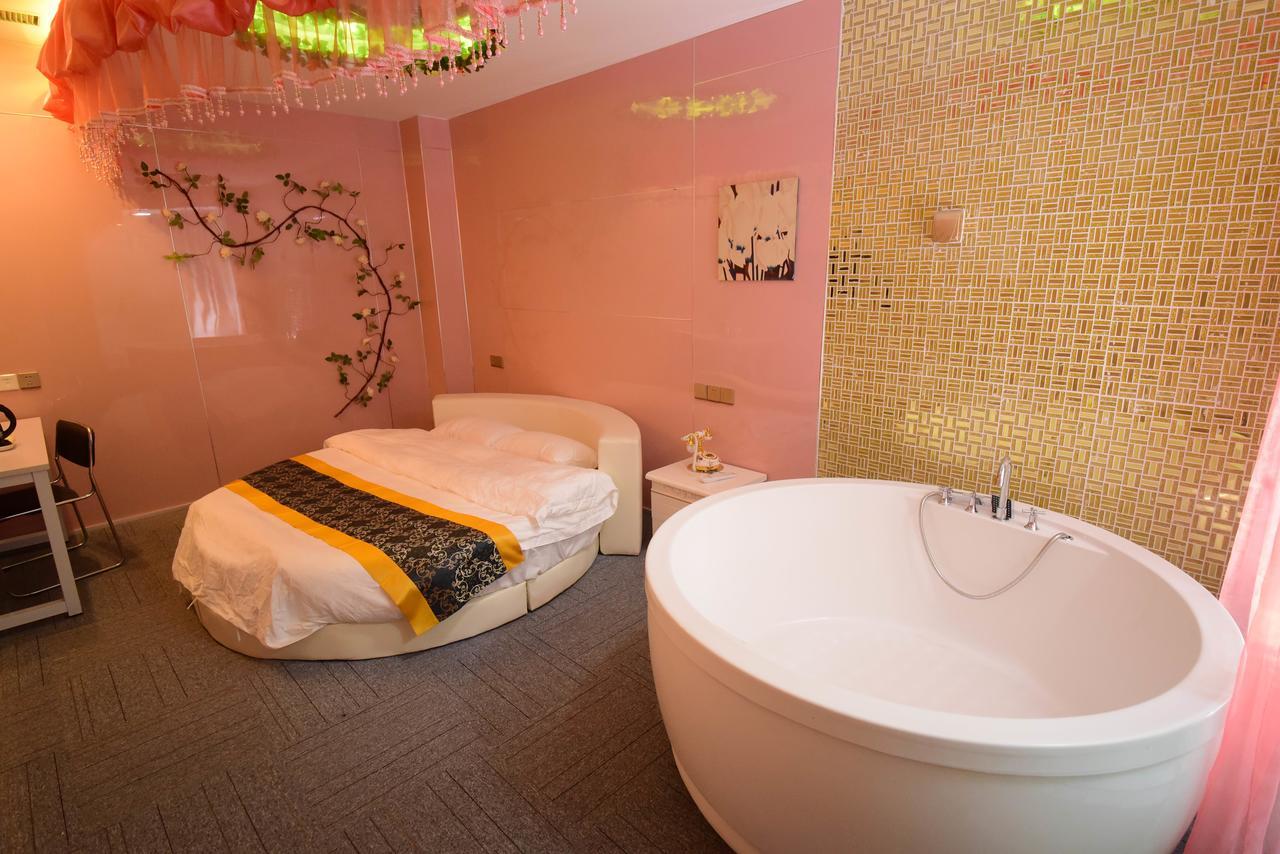 Century Hua Na Loves Boutique Hotel Qingdao Exterior foto