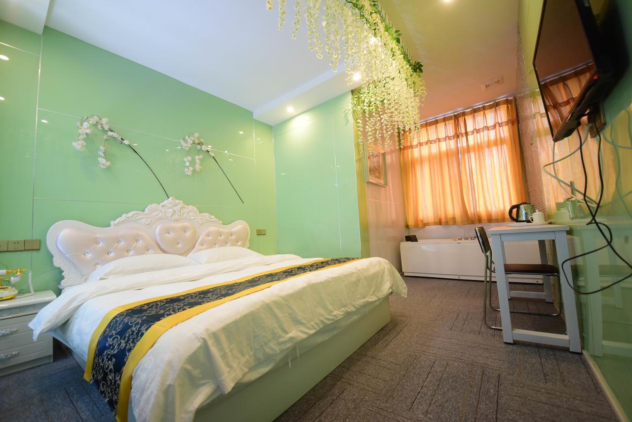 Century Hua Na Loves Boutique Hotel Qingdao Exterior foto