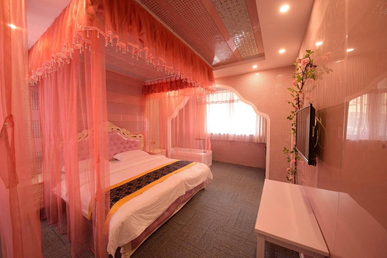 Century Hua Na Loves Boutique Hotel Qingdao Exterior foto